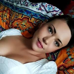 Meet your Posher, Camille